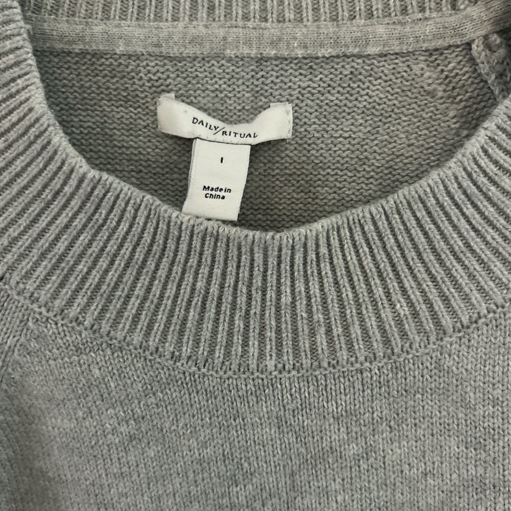 Daily Ritual Heather Gray Pullover - Picture 3 of 3